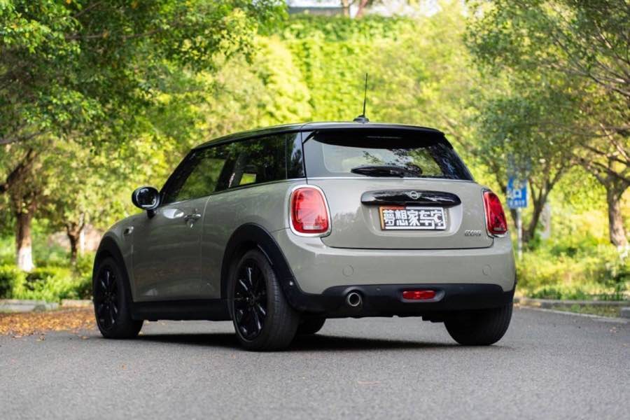 宝马 MINI 2018款 艺术家 1.5T车辆封面